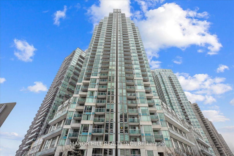 home for lease on 513-220 Burnhamthorpe Road W