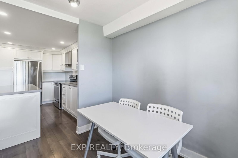 3120 Kirwin Mississauga,ON L5A 3R2 — Photo 15