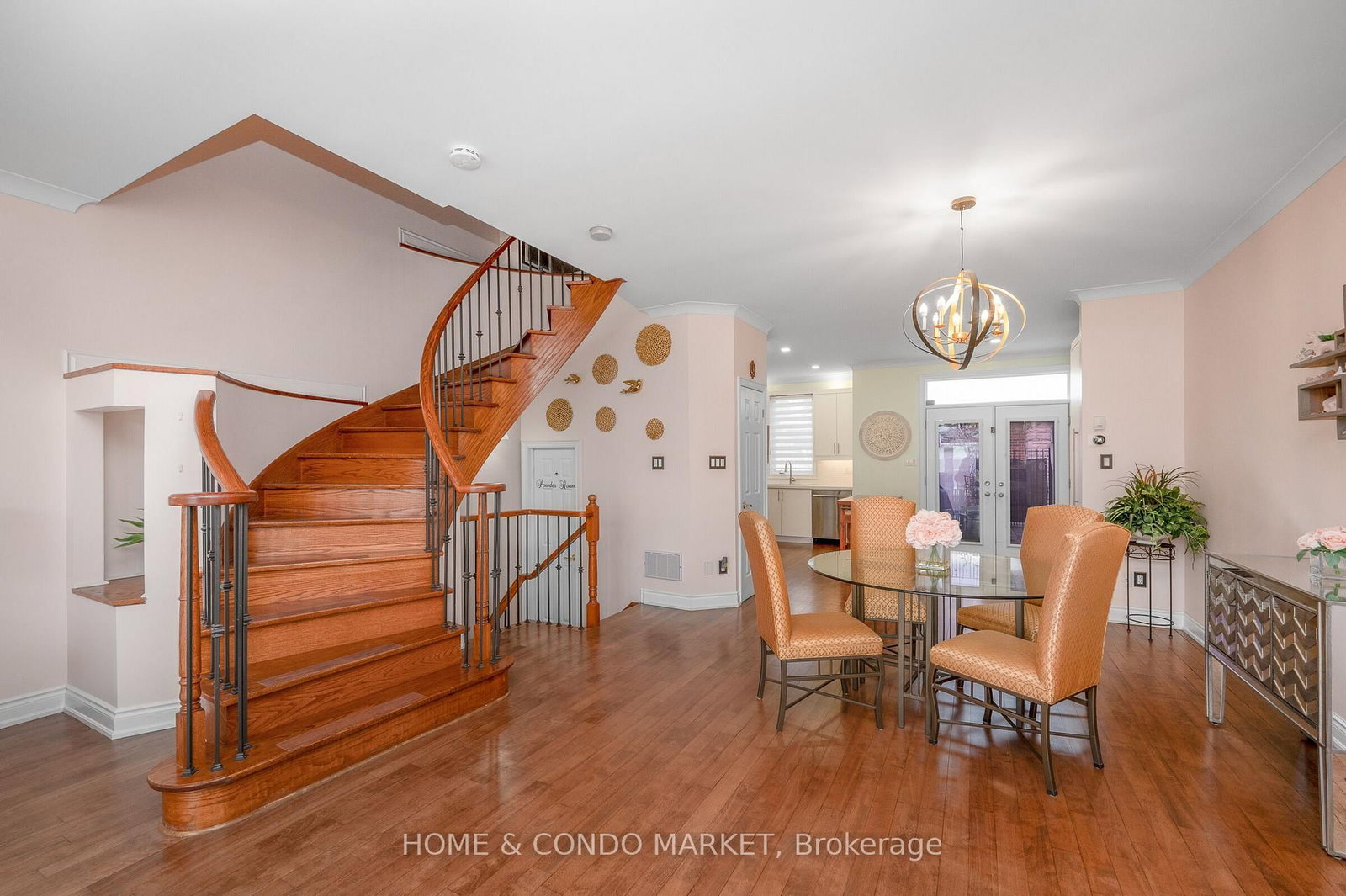 194 Lakeshore Road W • Mississauga, ON photo 10