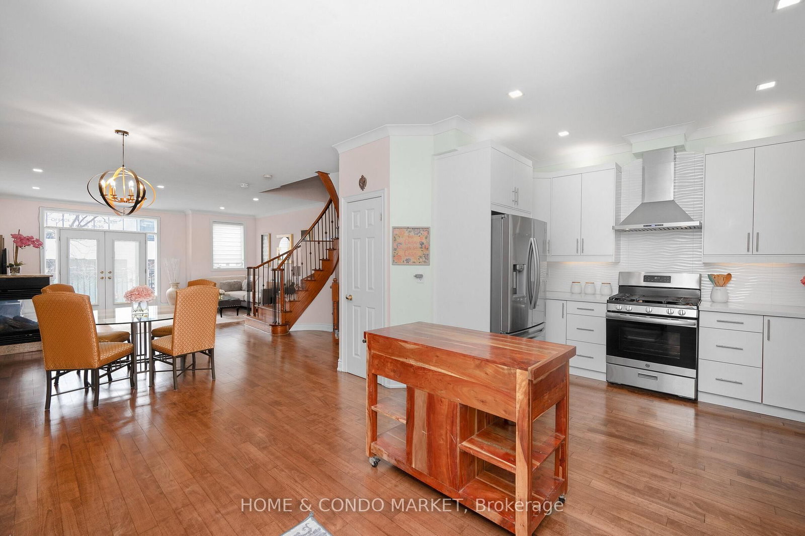 194 Lakeshore Road W • Mississauga, ON photo 11