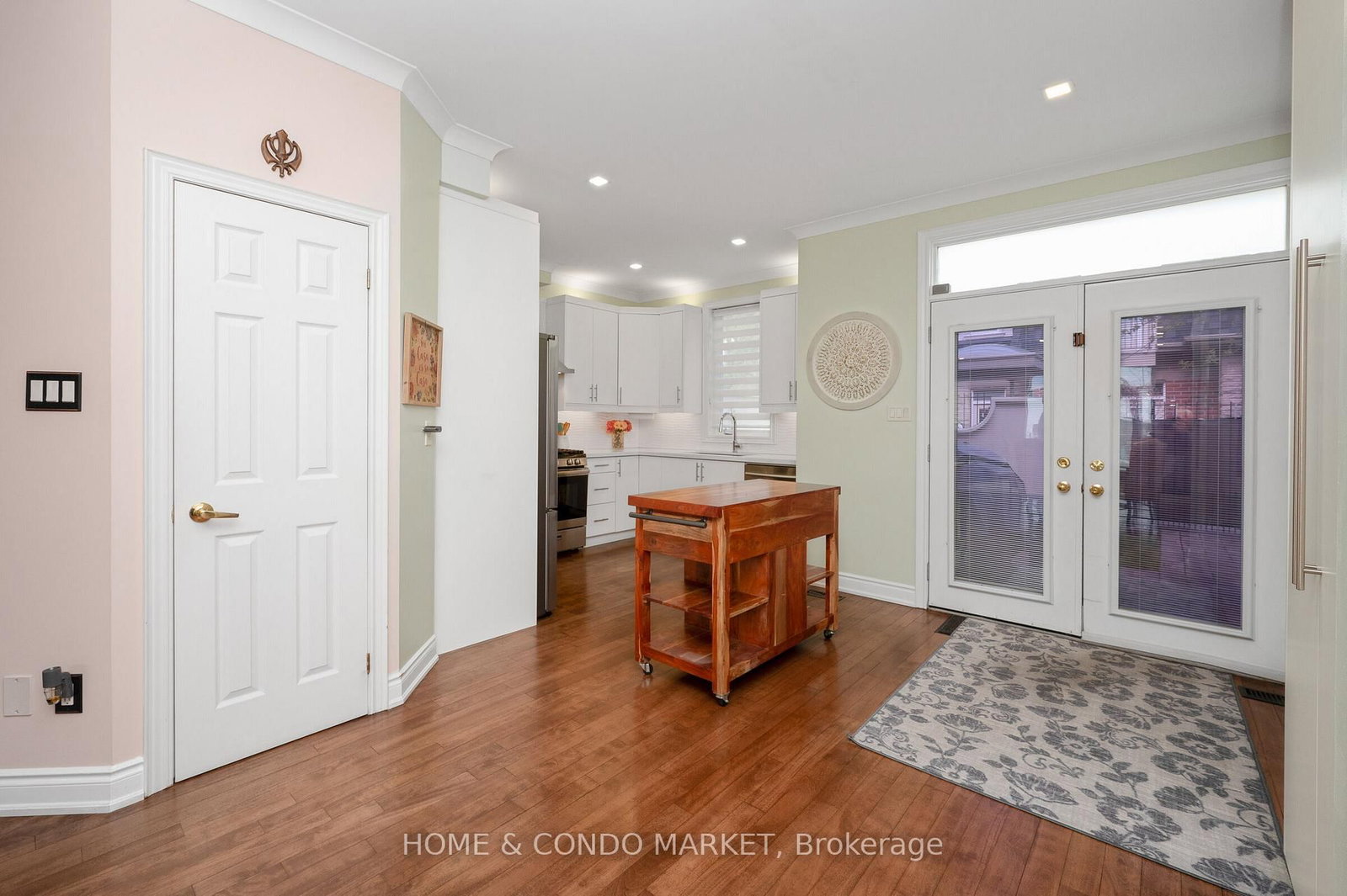194 Lakeshore Road W • Mississauga, ON photo 14