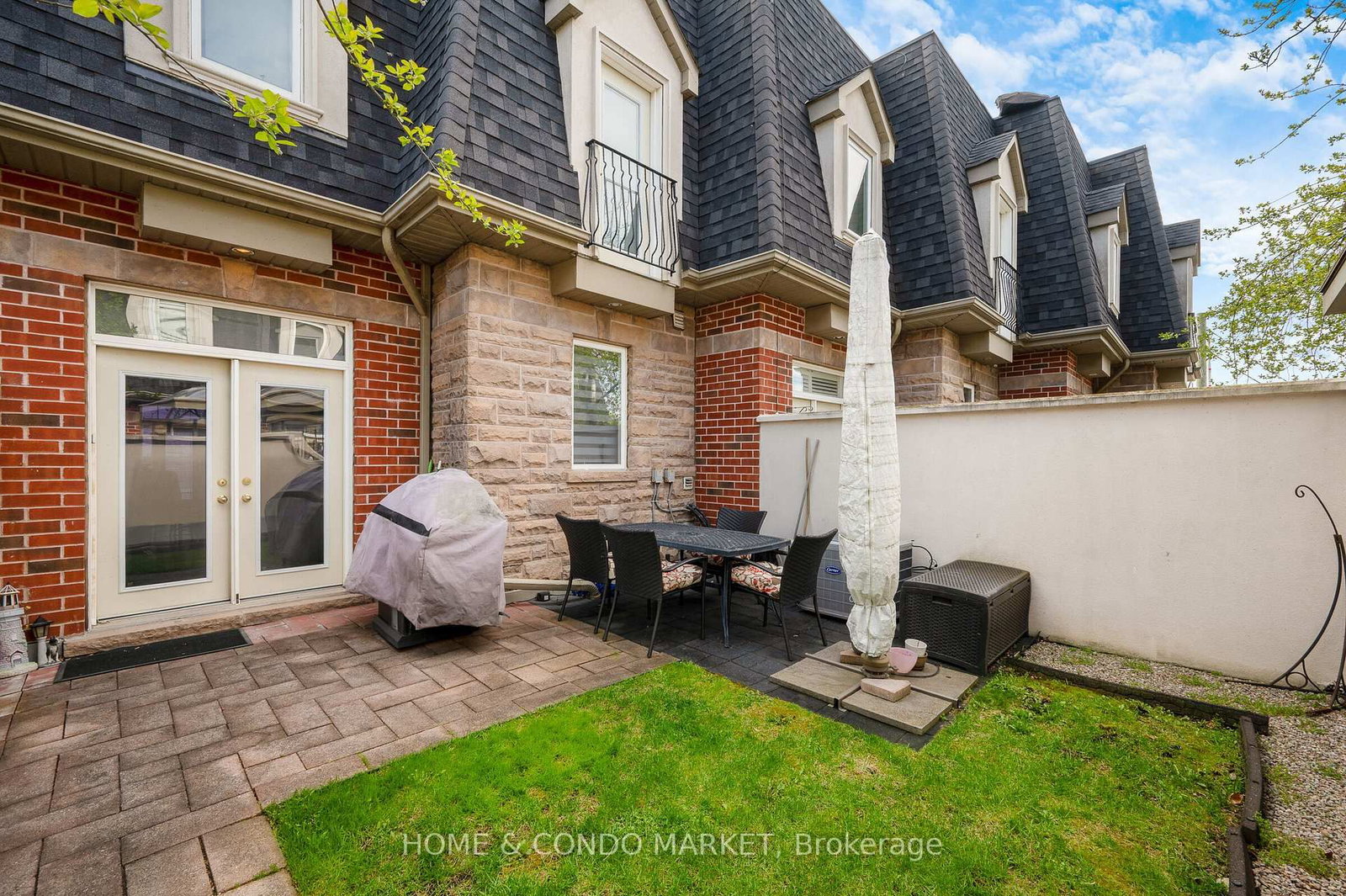 194 Lakeshore Road W • Mississauga, ON photo 15
