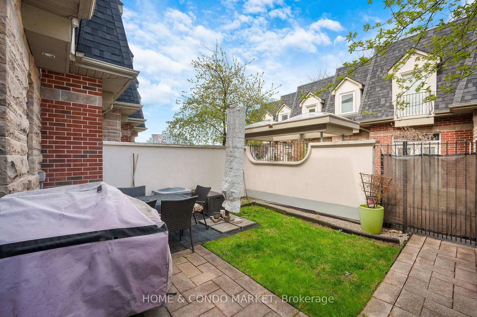 194 Lakeshore Road W • Mississauga, ON photo 16