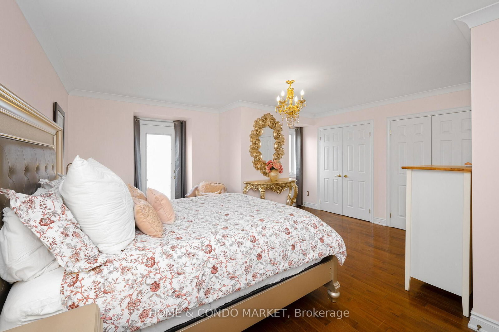 194 Lakeshore Road W • Mississauga, ON photo 19