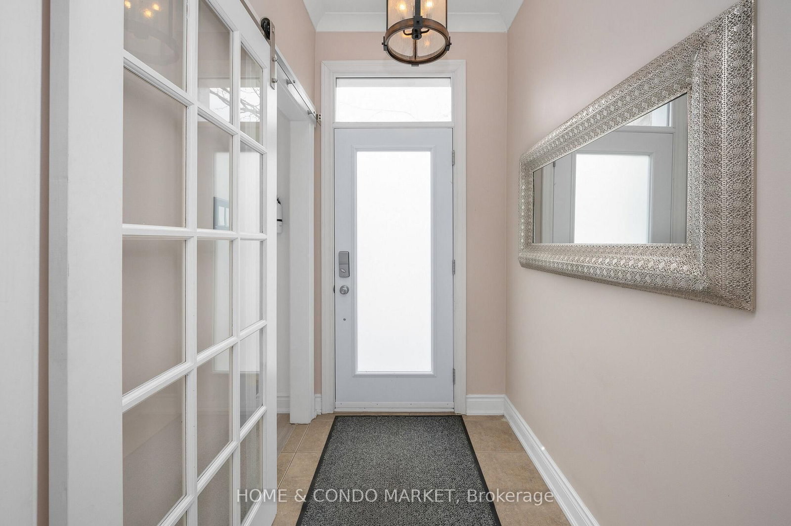 194 Lakeshore Road W • Mississauga, ON photo 4