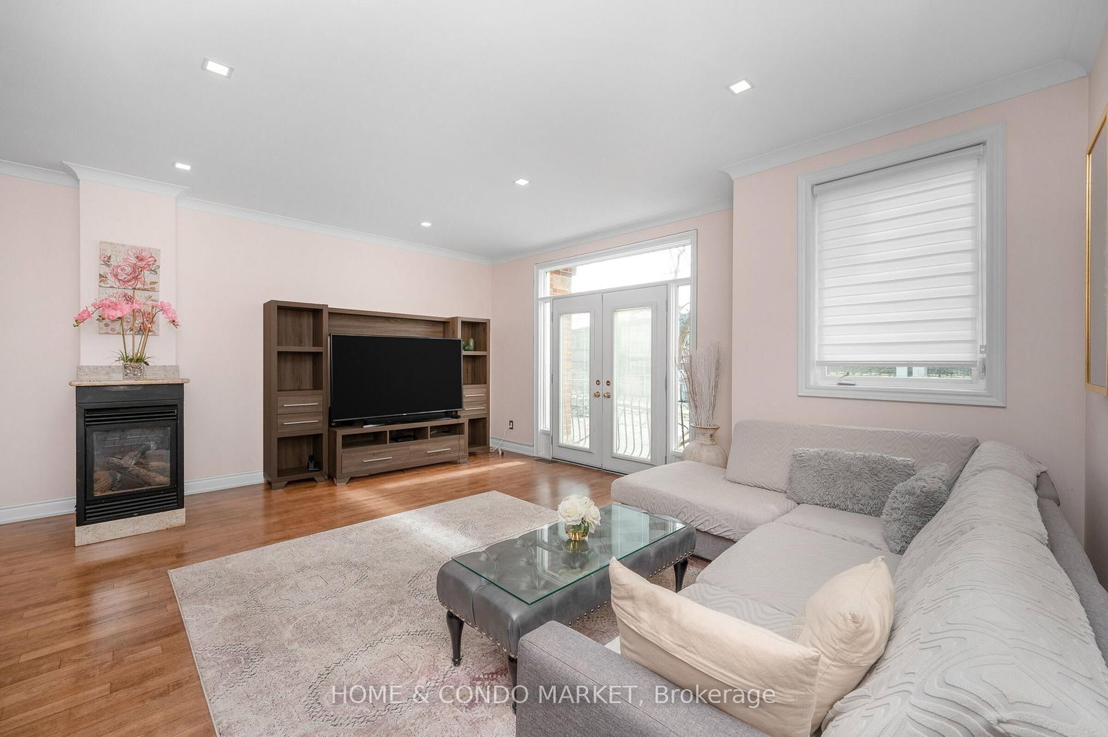 194 Lakeshore Road W • Mississauga, ON photo 9
