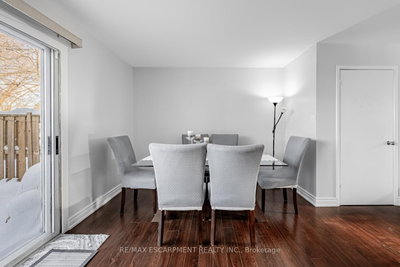6650 Falconer Mississauga,ON L5N 1B5 — Photo 11