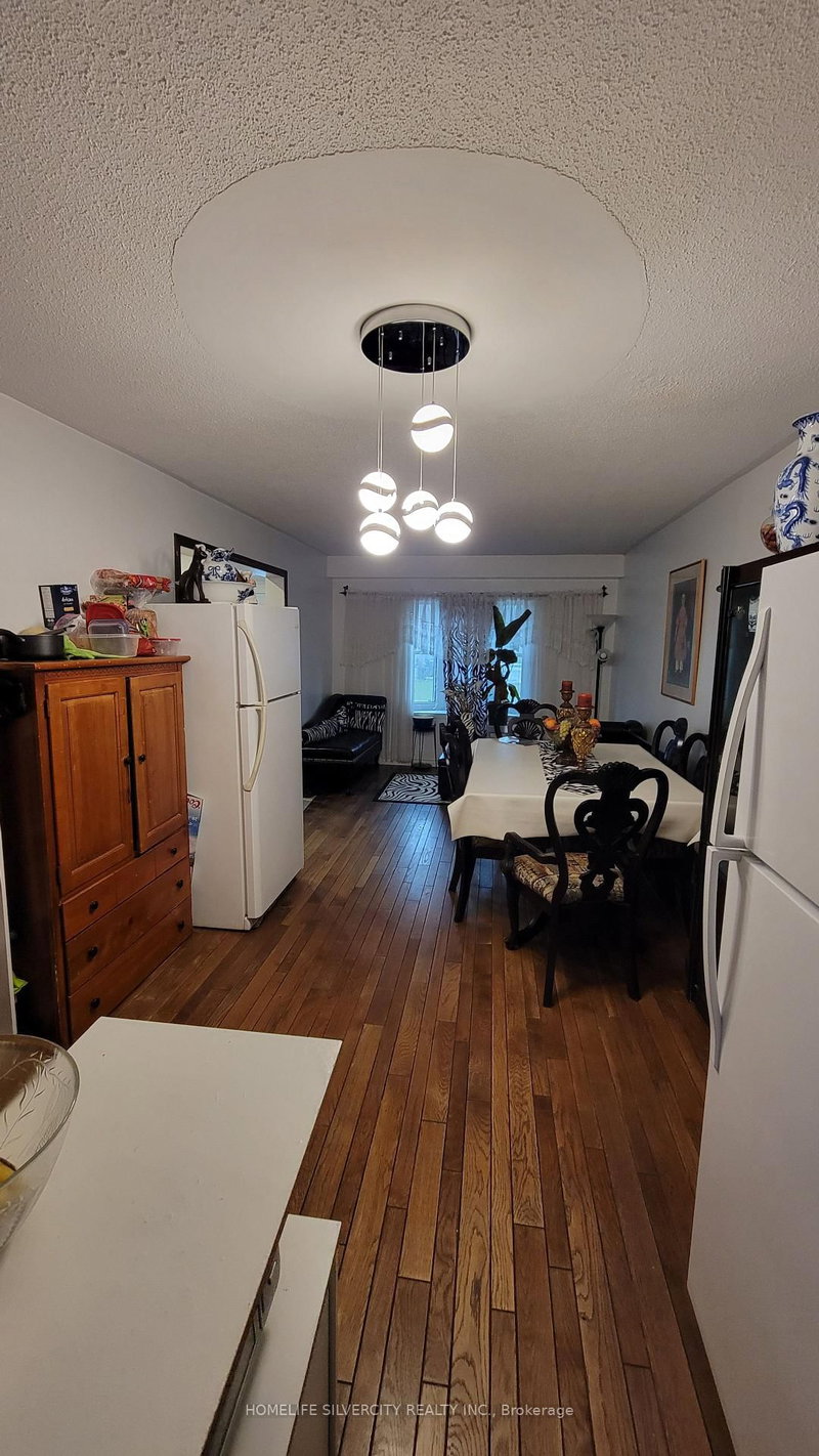 36 - 900 Central Park Drive