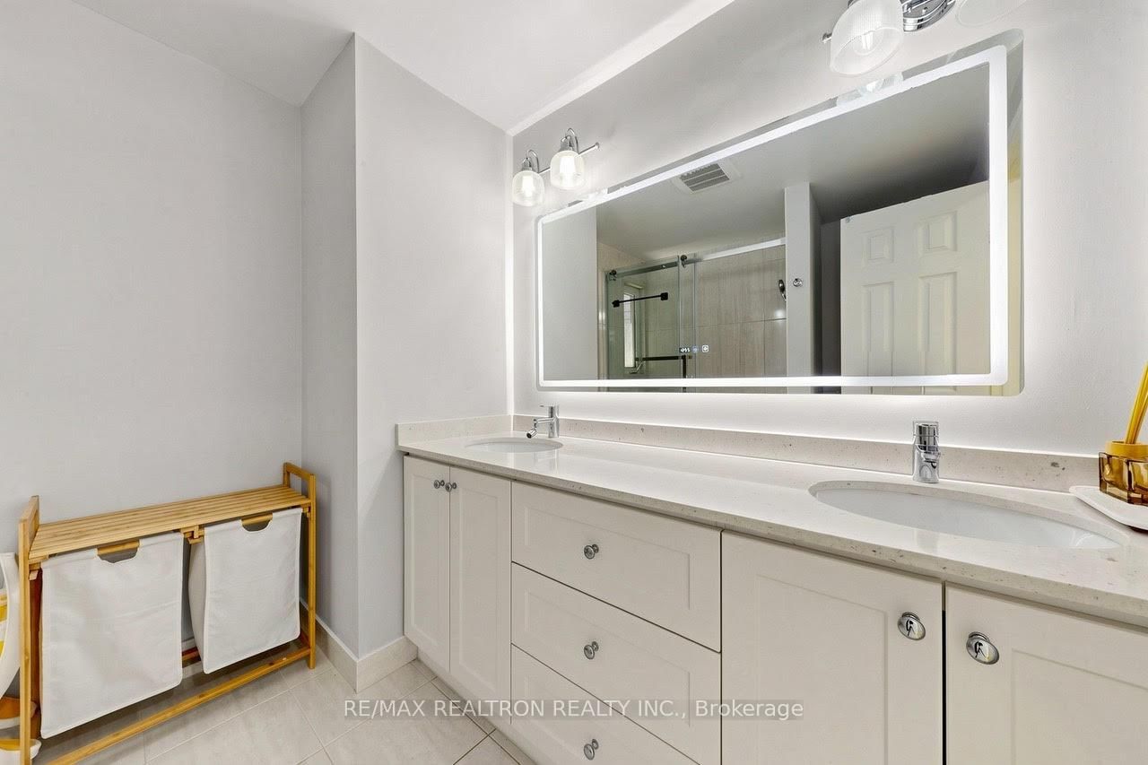 1120 Potters Wheel Crescent • Oakville, ON photo 23