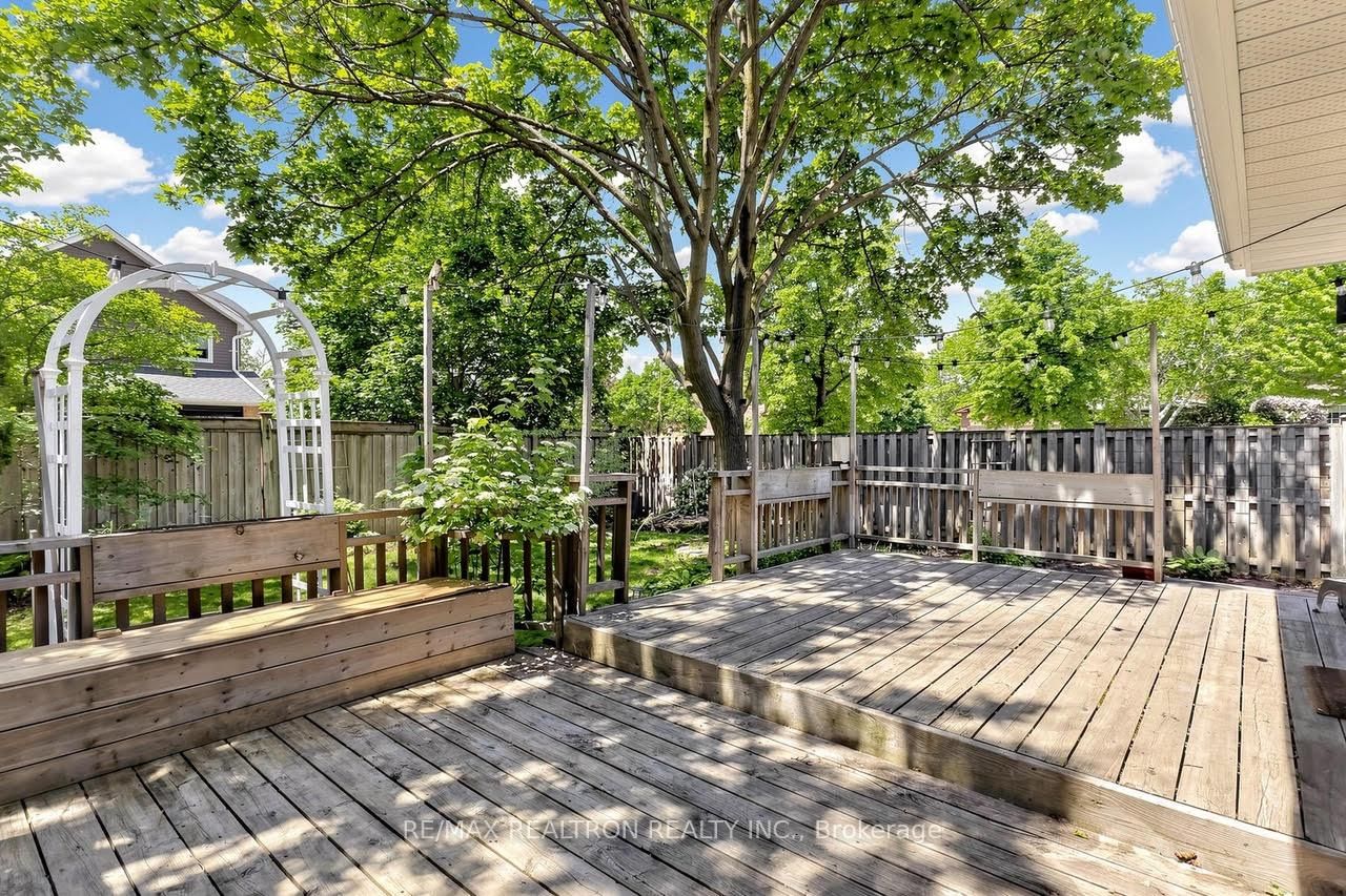 1120 Potters Wheel Crescent • Oakville, ON photo 35