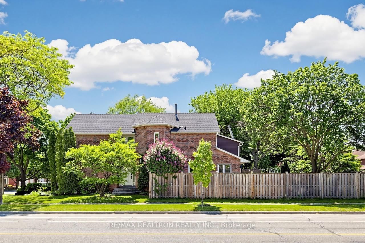 1120 Potters Wheel Crescent • Oakville, ON photo 39