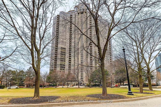 204 - 45 Kingsbridge Garden Circle