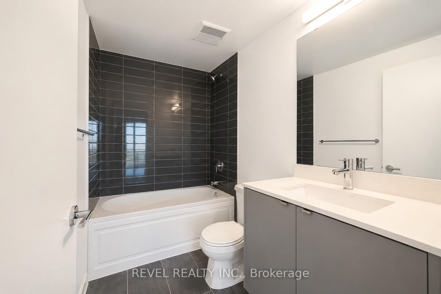 3210 Dakota Common • #A223 • Burlington, ON photo 10