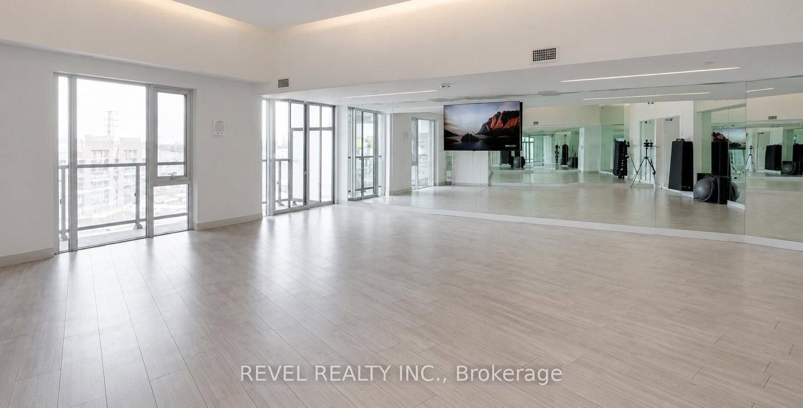 3210 Dakota Common • #A223 • Burlington, ON photo 12