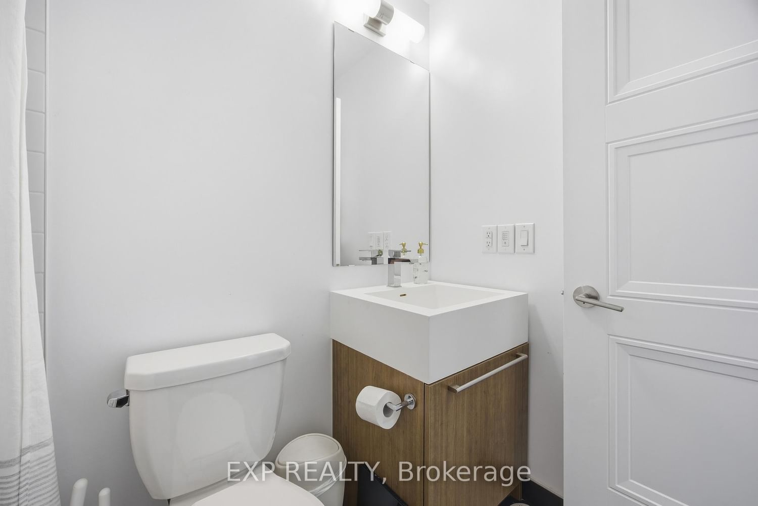 25 Neighbourhood Lane • #404 • Toronto, ON photo 15