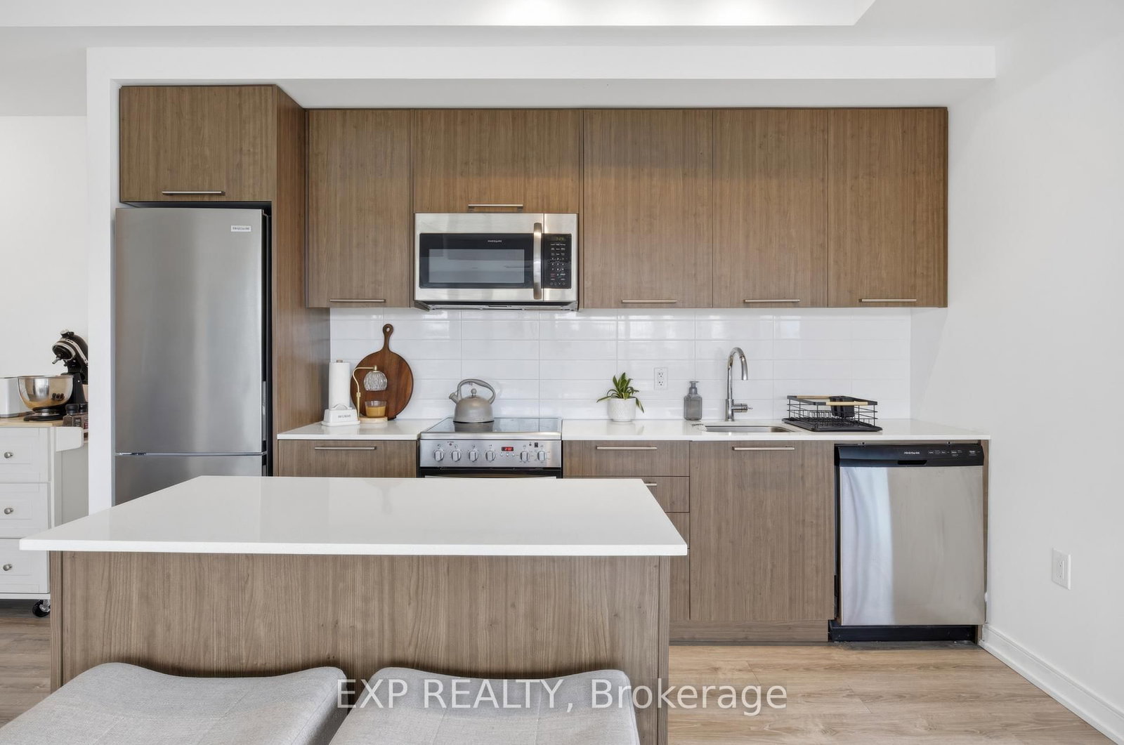 25 Neighbourhood Lane • #404 • Toronto, ON photo 29