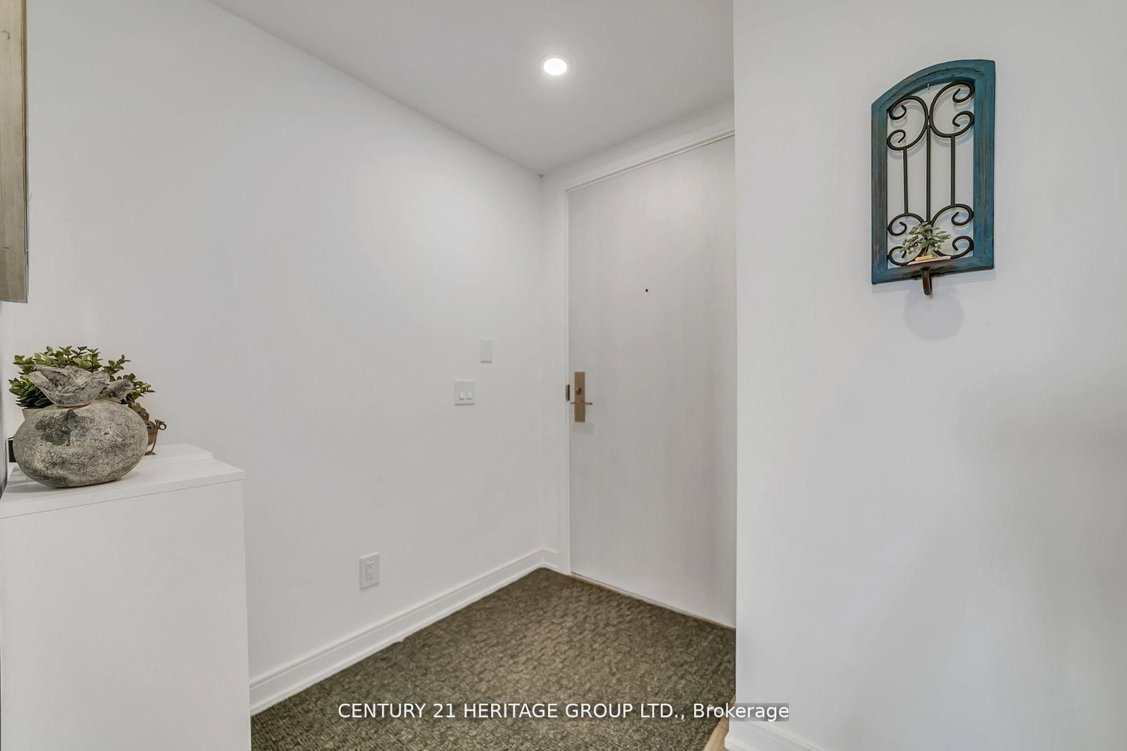 30 Samuel Wood Way, Unit 1701 - Photo 3