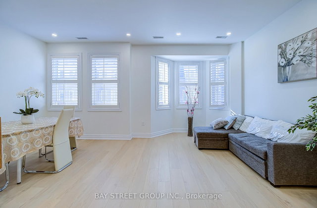 87 - 760 Lawrence Avenue SW