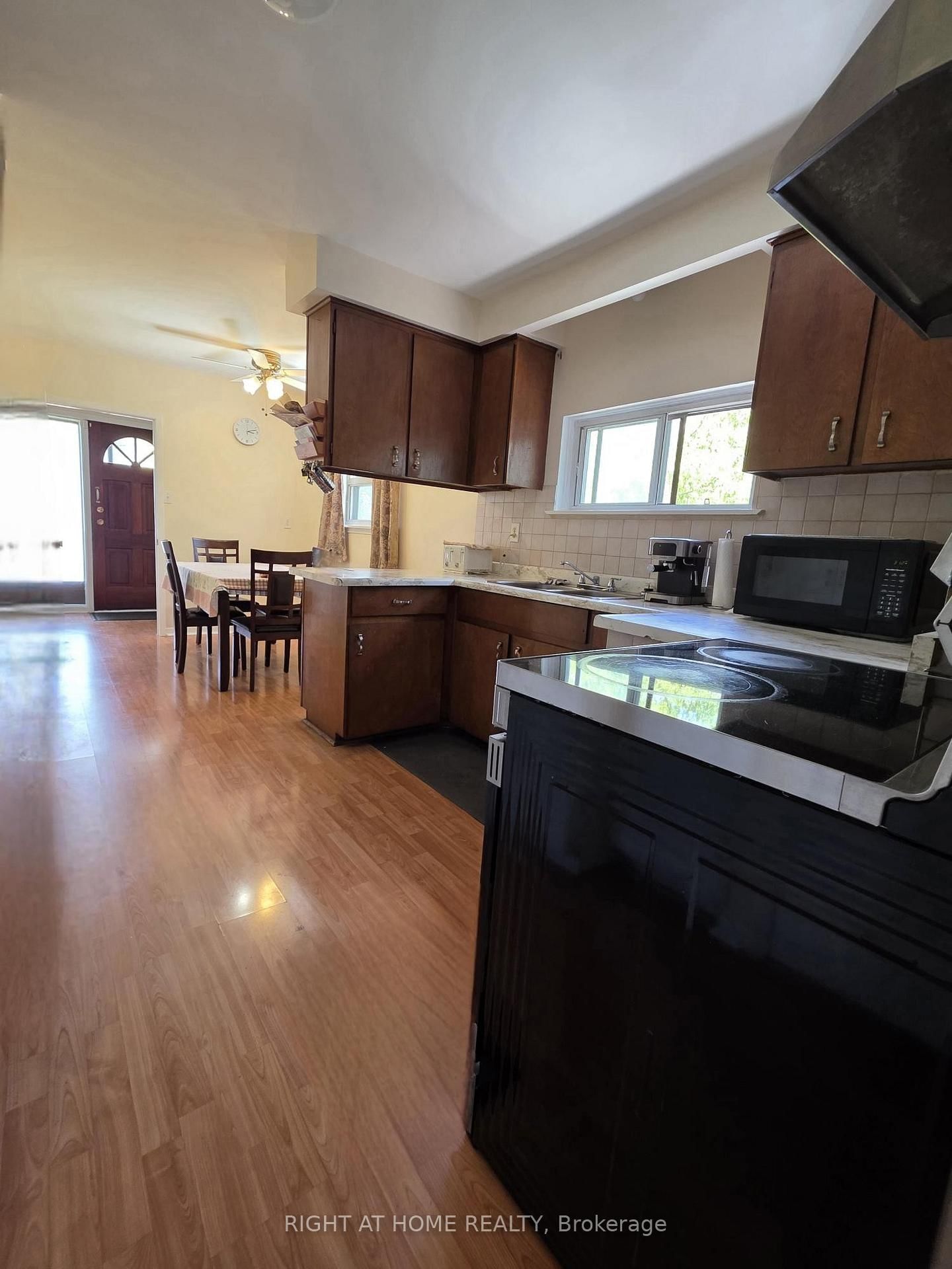 3556 Monica Drive • Mississauga, ON photo 23