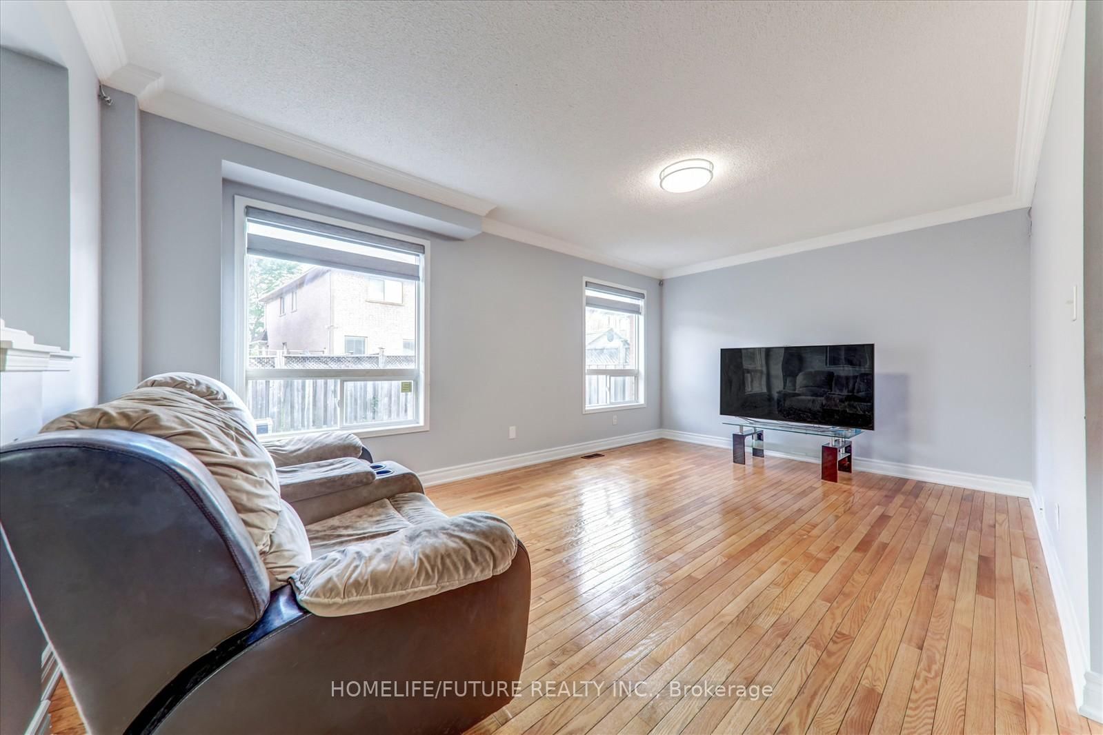 69 Heatherdale Drive • Brampton, ON photo 11