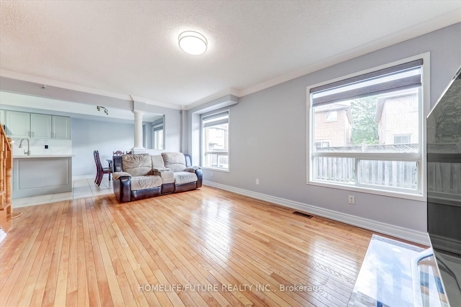69 Heatherdale Drive • Brampton, ON photo 12