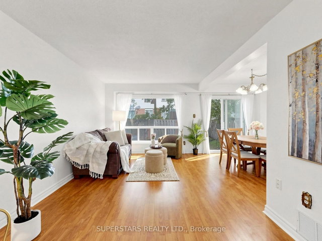 33 - 3025 Cedarglen Gate