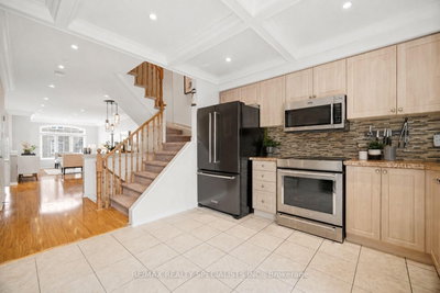 3378 Redpath Circle — photo 5