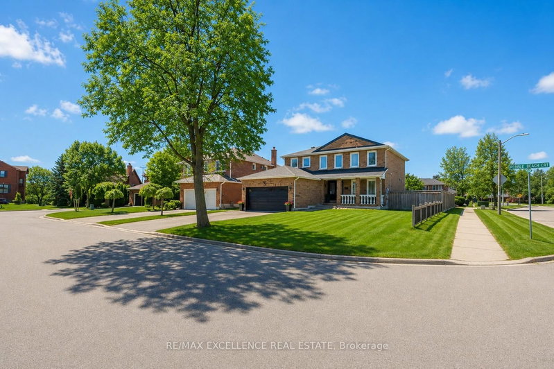 2 Pebble Beach Court