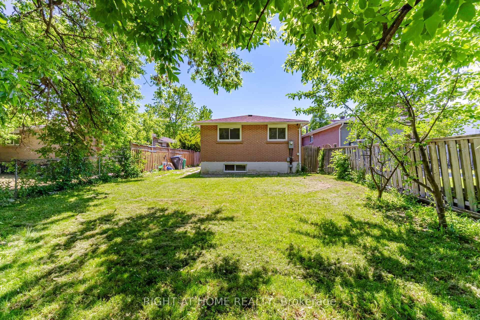59 Edenborough Drive