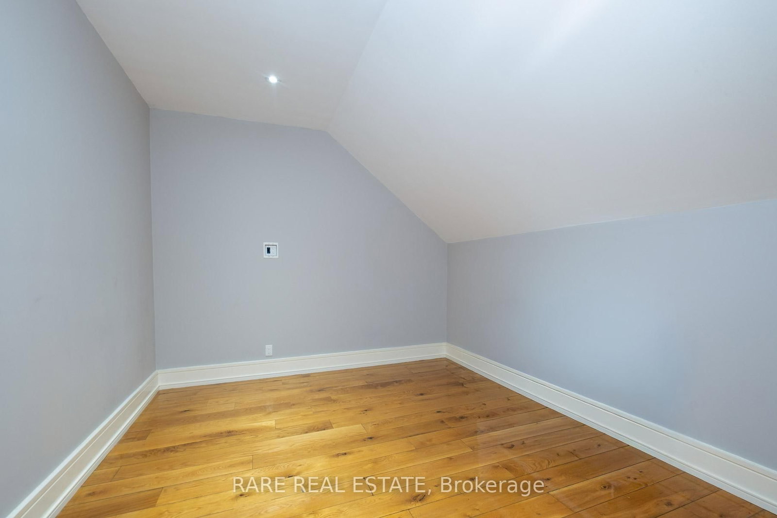 Listing Image 30