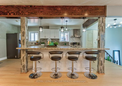 2560 Palisander Avenue — more photos