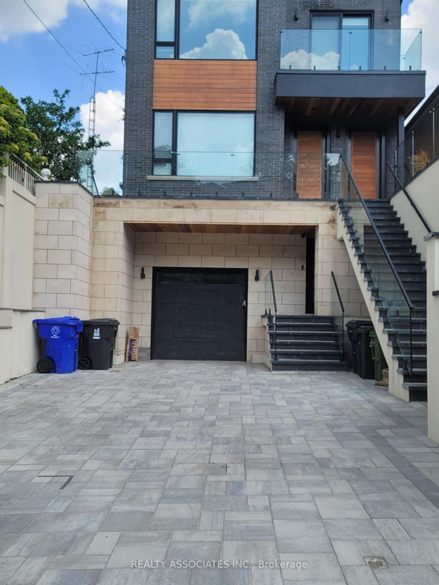Unit 1A-31 Ennerdale Road, Toronto, ON, photo 2