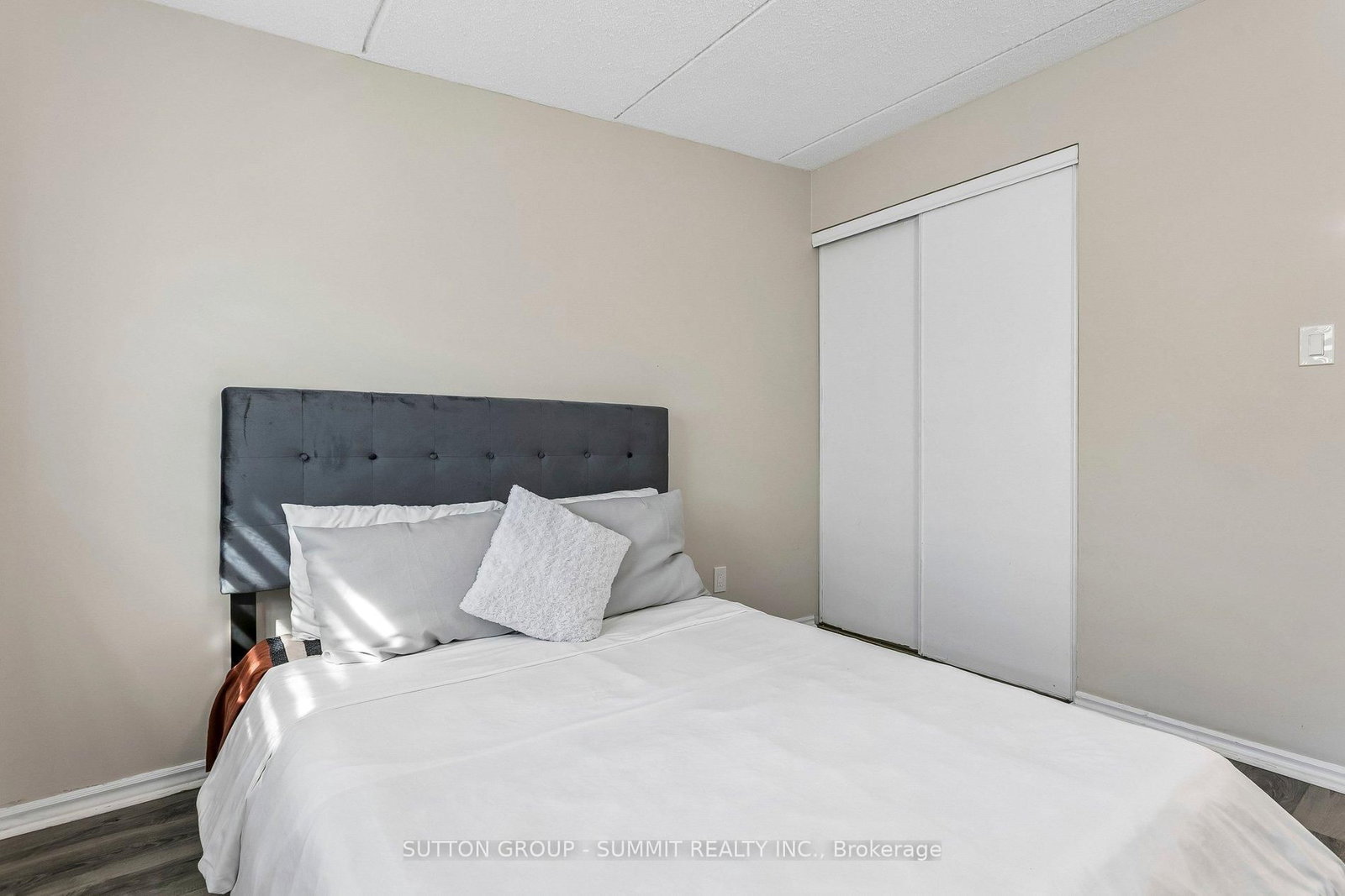 180 MISSISSAUGA VALLEY Boulevard • #211 • Mississauga, ON photo 20