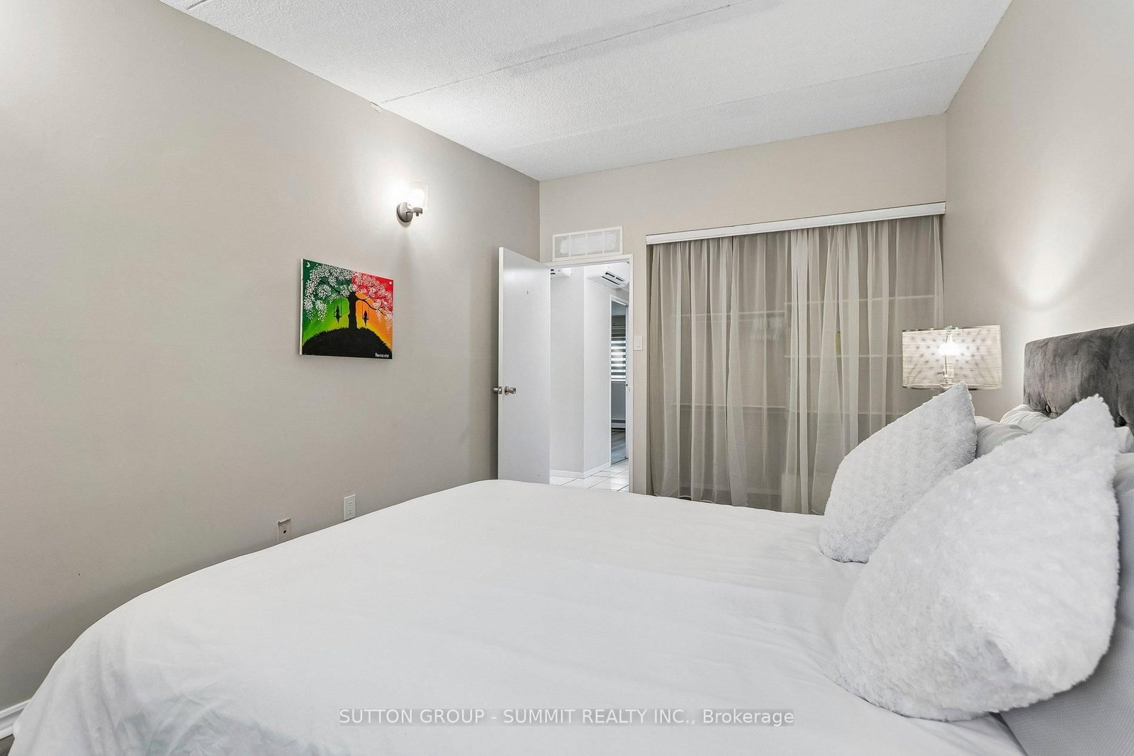 180 MISSISSAUGA VALLEY Boulevard • #211 • Mississauga, ON photo 28