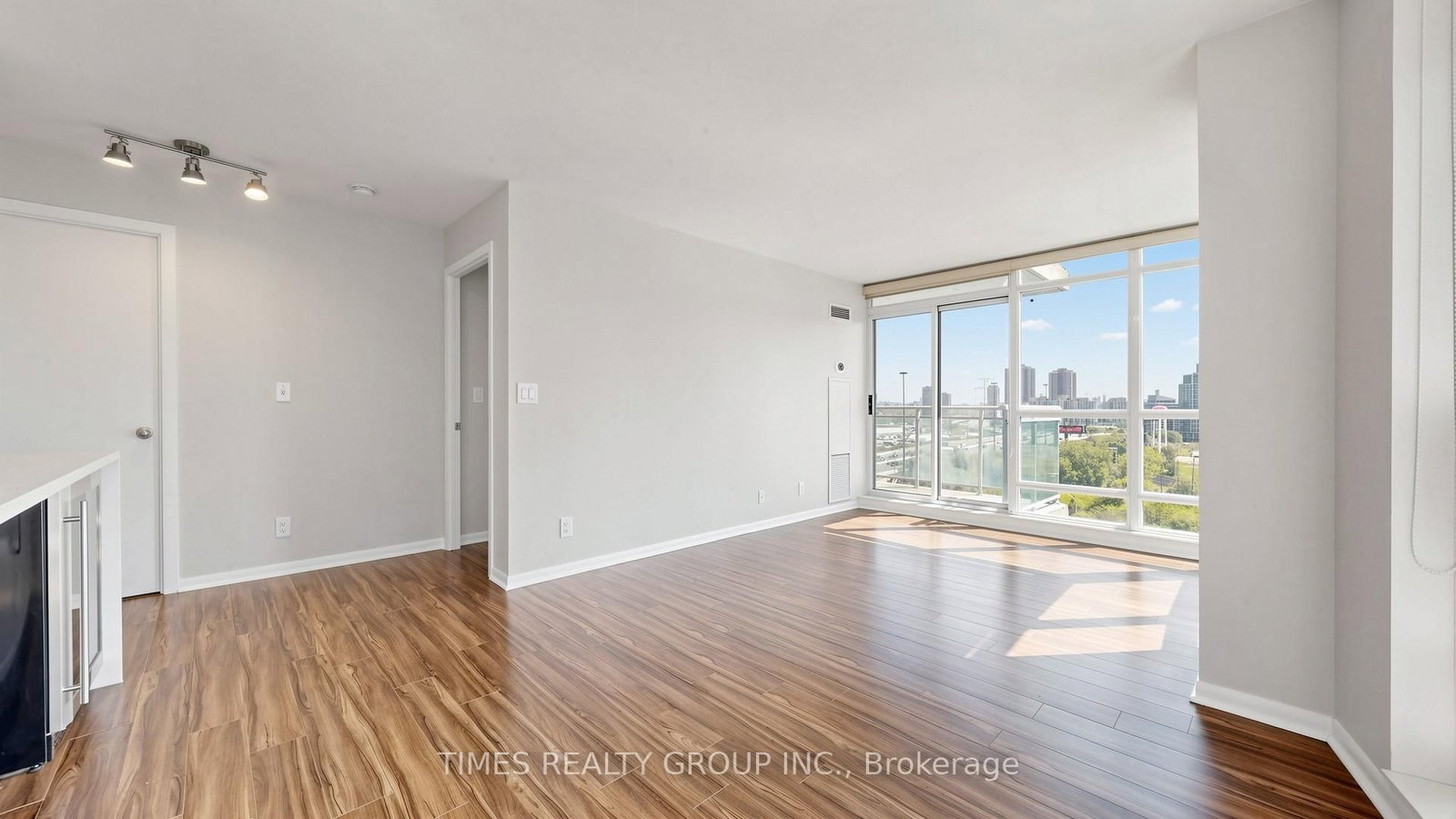 185 Legion Road N, Unit 1407 - Photo 7