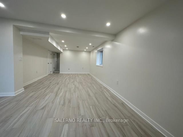 Lower-23 Redhill Avenue, Toronto, ON, photo 5