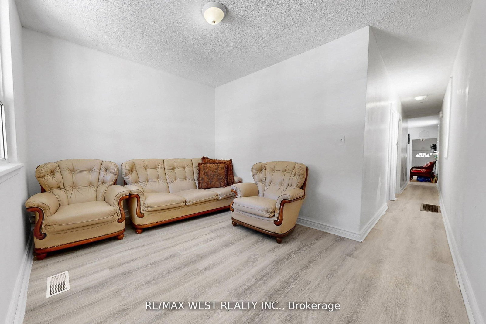 538 McRoberts Avenue - Photo 3