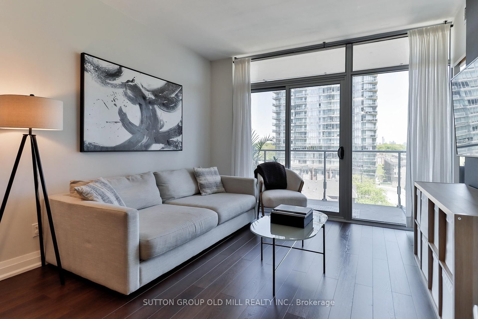 602-103 The Queensway, Toronto, ON, photo 3