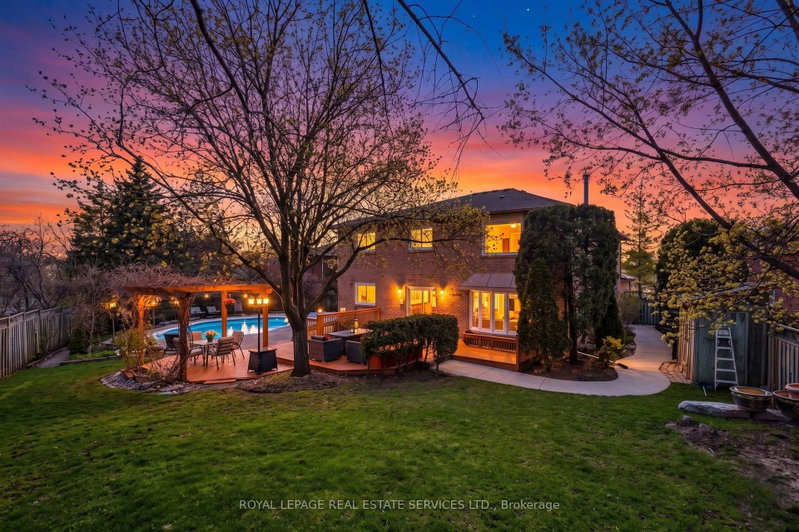 4330 Spinningdale Crt, Mississauga, Ontario