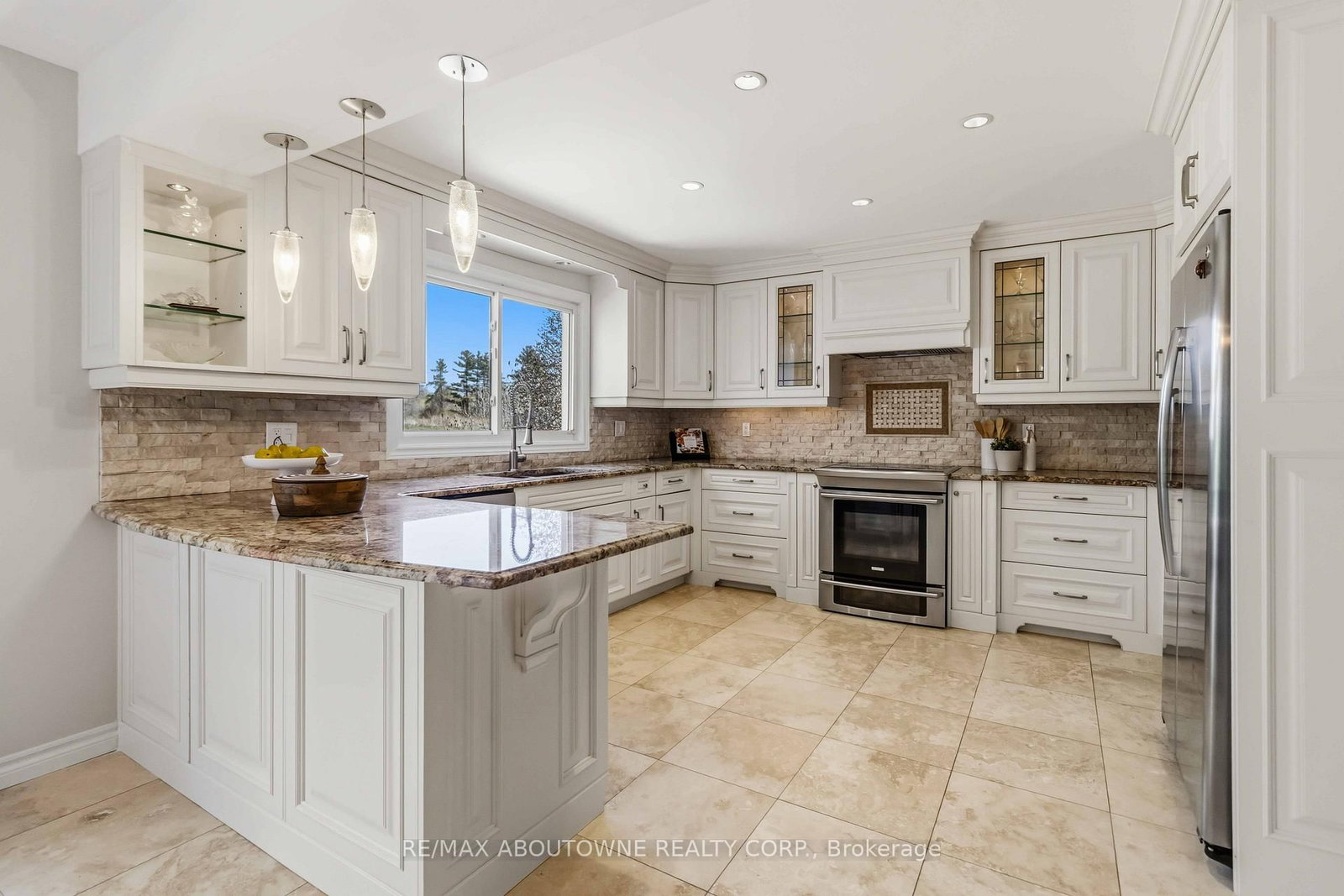 4330 Spinningdale Court • Mississauga, ON photo 10