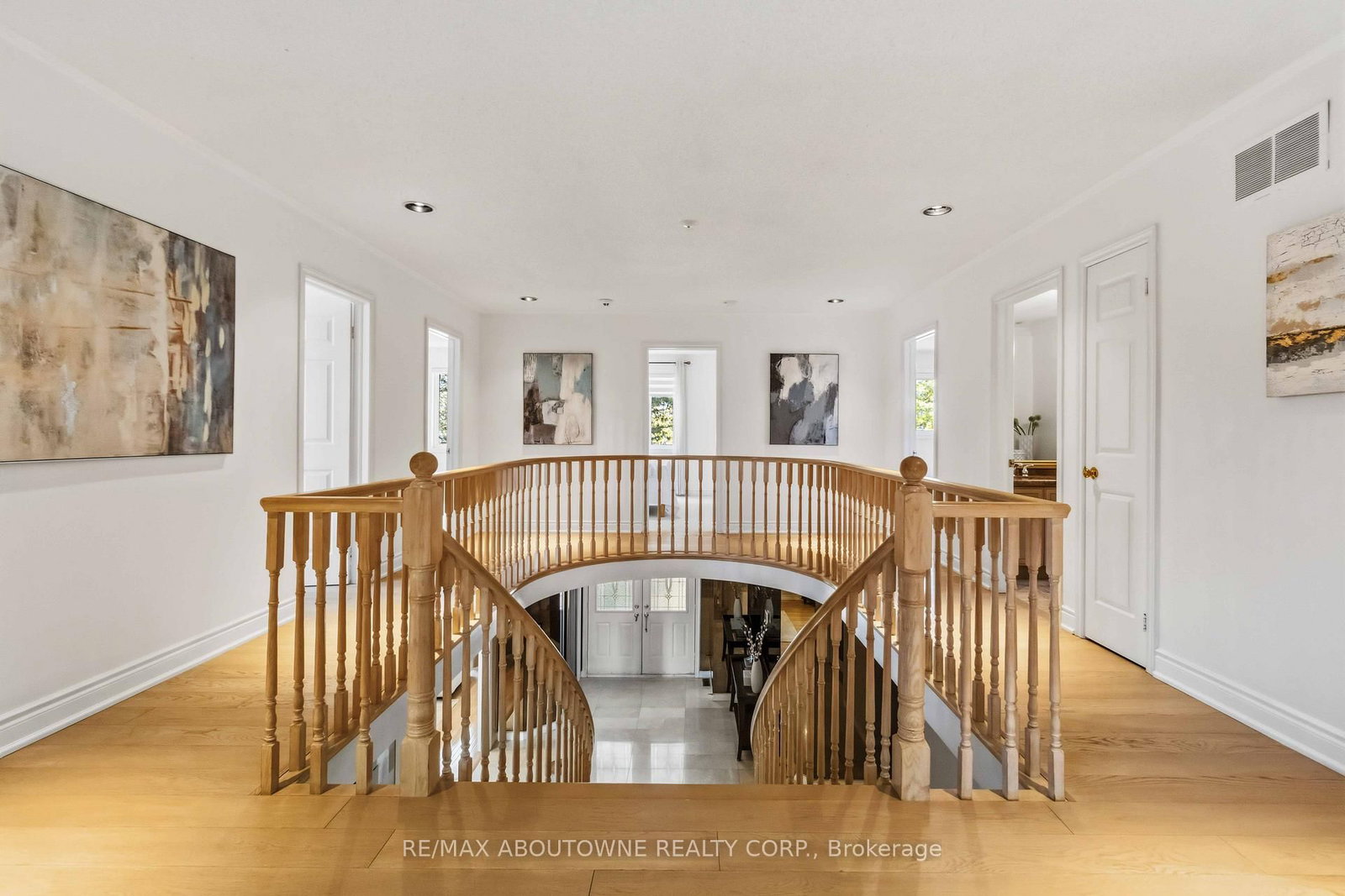 4330 Spinningdale Court • Mississauga, ON photo 20
