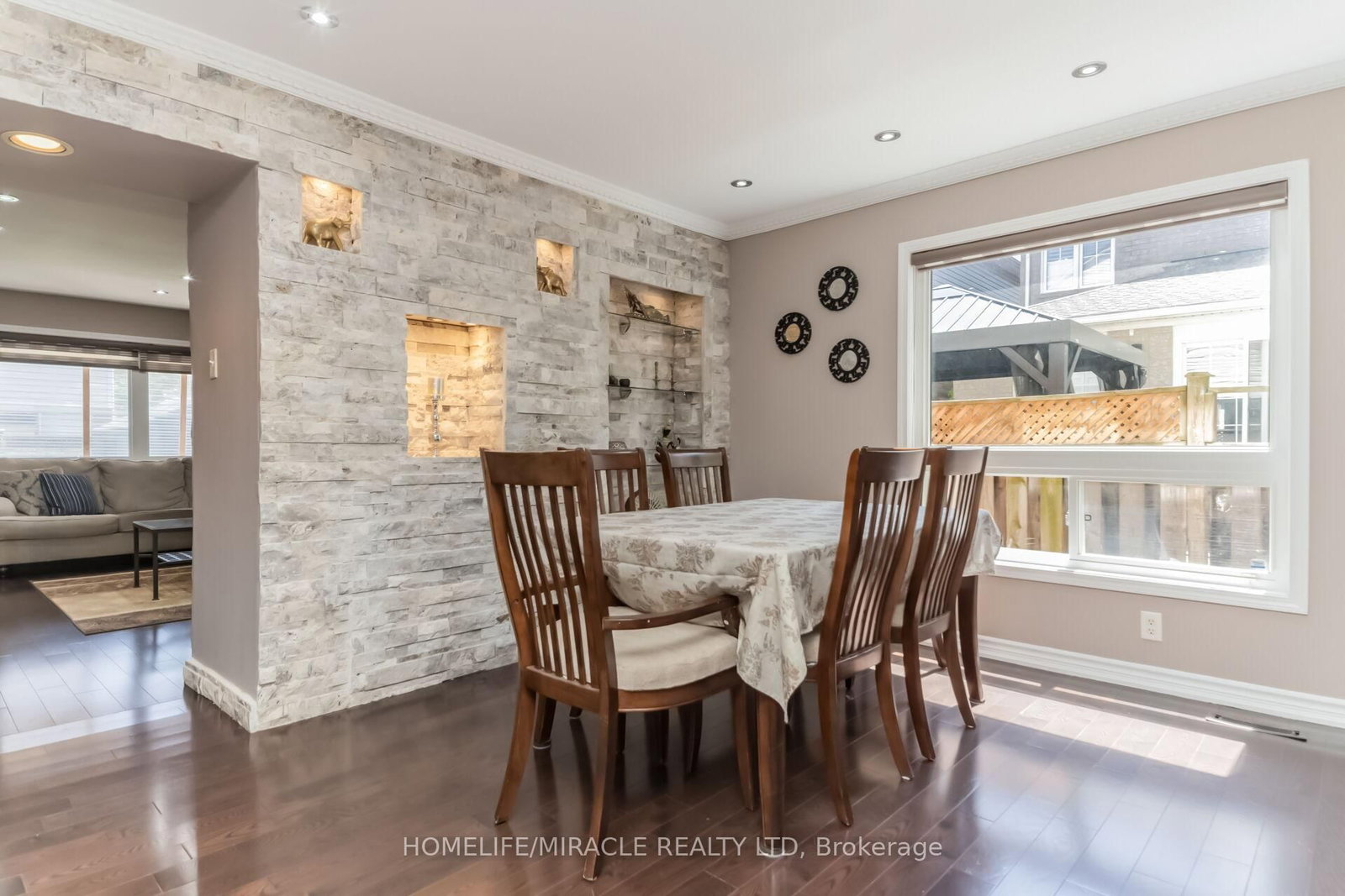 3 White Brampton,ON L7A 1Y5 — Photo 9