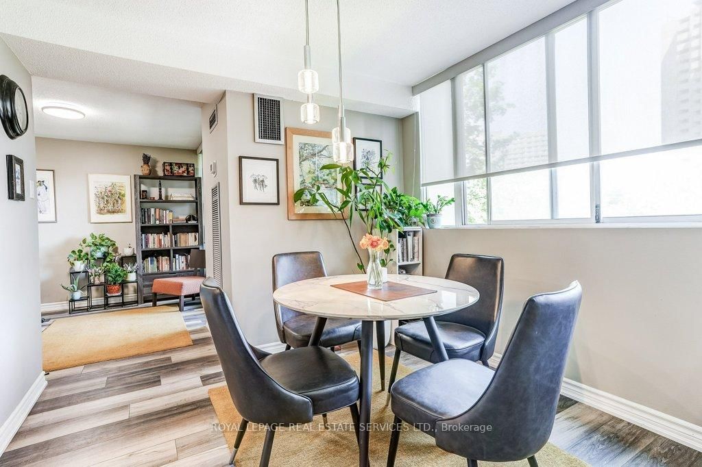 3590 Kaneff Crescent • #402 • Mississauga, ON photo 13