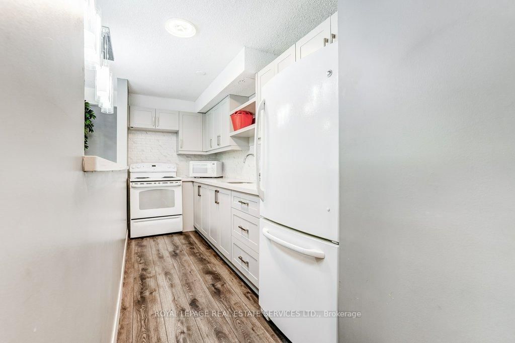 3590 Kaneff Crescent • #402 • Mississauga, ON photo 32