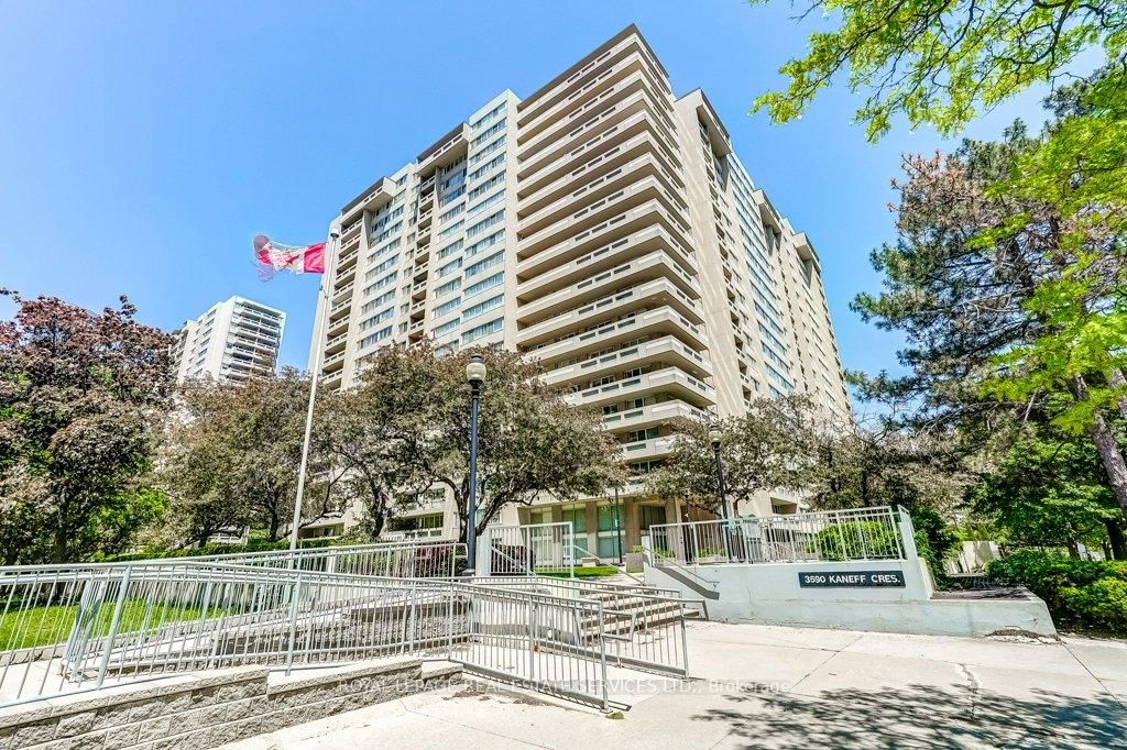 3590 Kaneff Crescent • #402 • Mississauga, ON photo 33