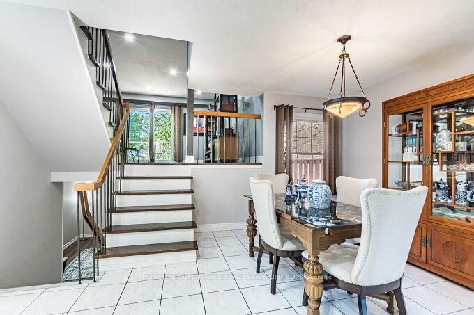 18 Pluto Drive • Brampton, ON photo 10