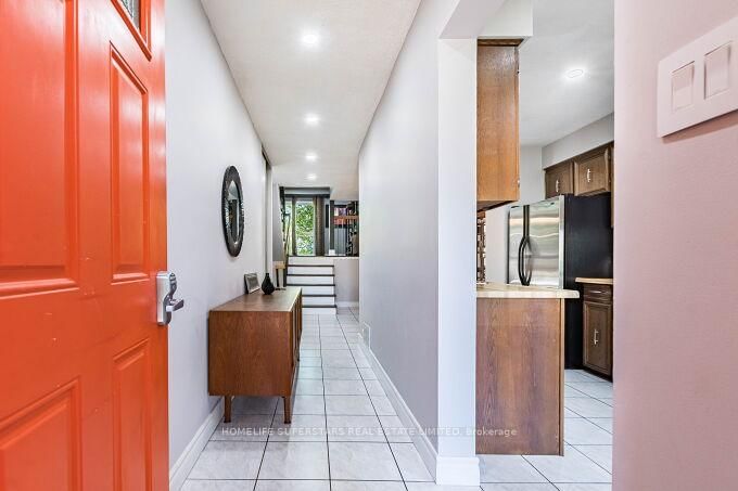 18 Pluto Drive • Brampton, ON photo 4