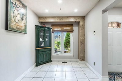 18 Pluto Drive • Brampton, ON photo 9