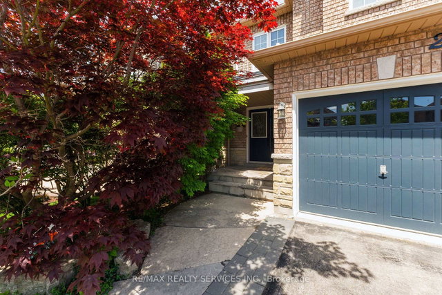 295 Queen Mary Drive