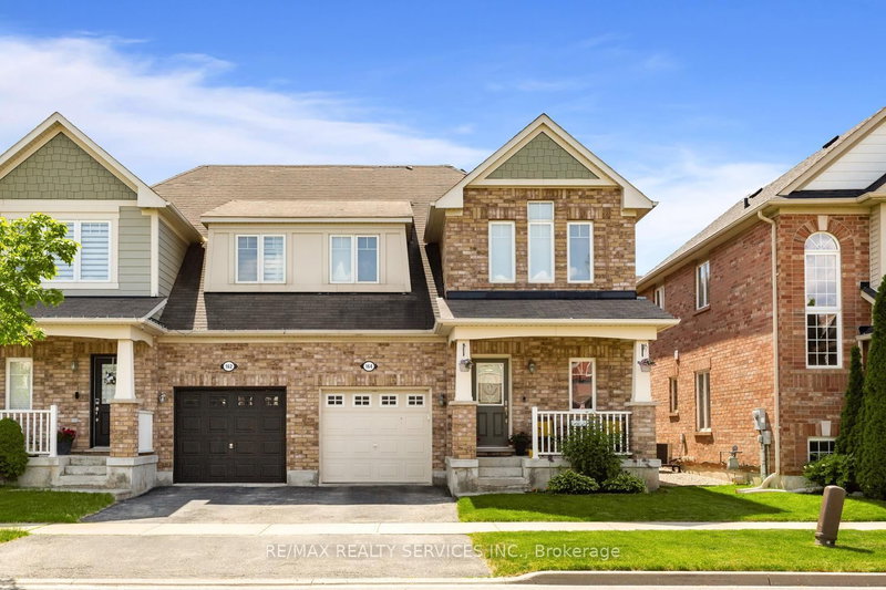 home for sale on 164 Mcdougall Cross